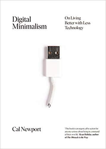 Okładka papierowego wydania książki Digital Minimalism